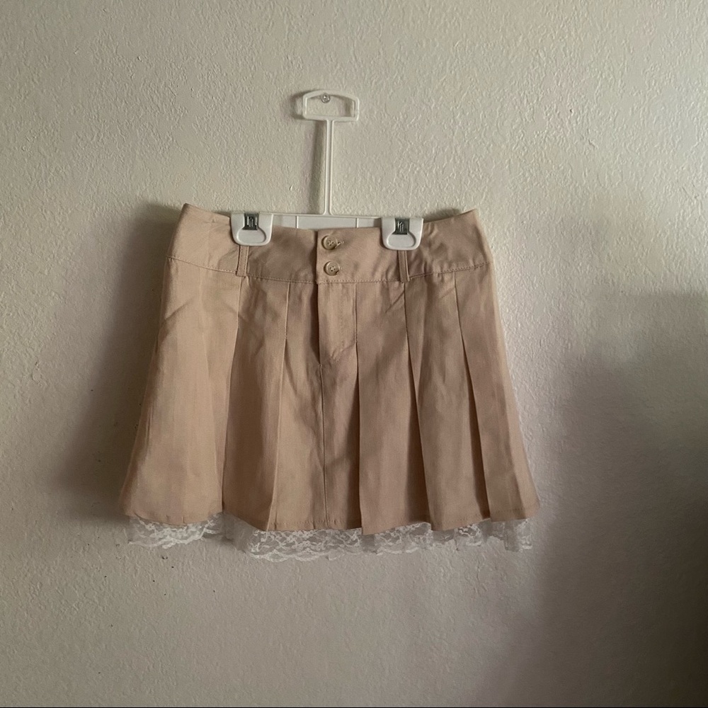 cream lace detailing pleated mini skirt